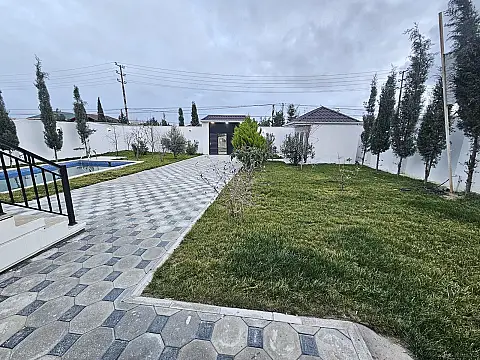 Satılır 5 otaqlı həyət evi 250 m²