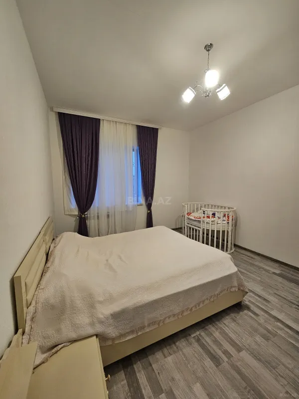 Satılır 5 otaqlı həyət evi 250 m²