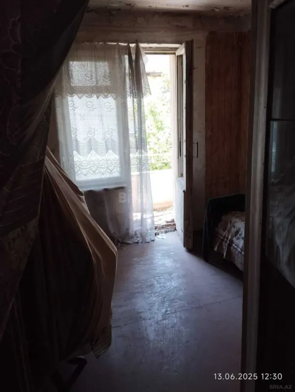 Satılır 5 otaqlı mənzil 110 m²