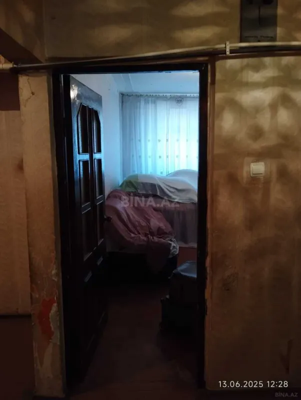 Satılır 5 otaqlı mənzil 110 m²