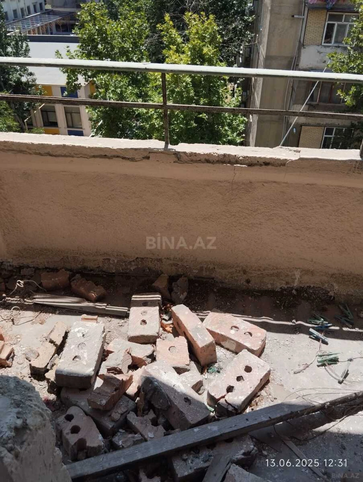 Satılır 5 otaqlı mənzil 110 m²