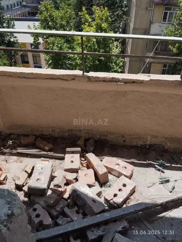 Satılır 5 otaqlı mənzil 110 m²