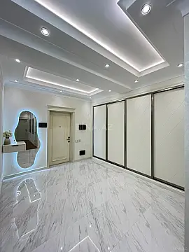 Satılır 4 otaqlı mənzil 191 m²