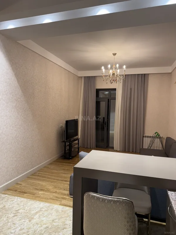 Kirayə verilir 2 otaqlı mənzil 60 m²