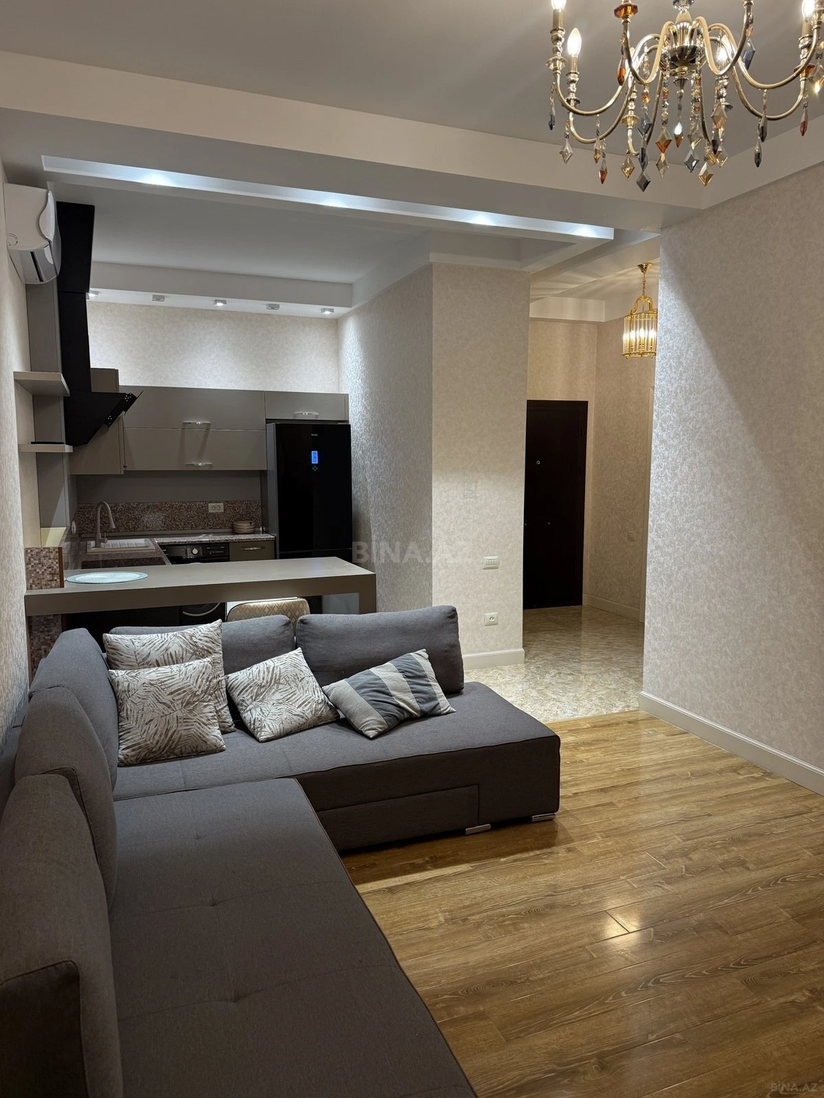 Kirayə verilir 2 otaqlı mənzil 60 m²