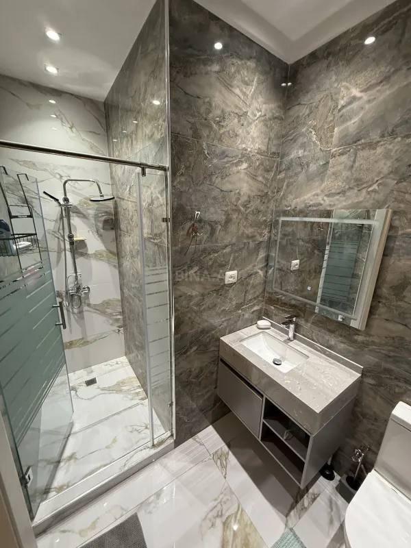 Kirayə verilir 2 otaqlı mənzil 60 m²