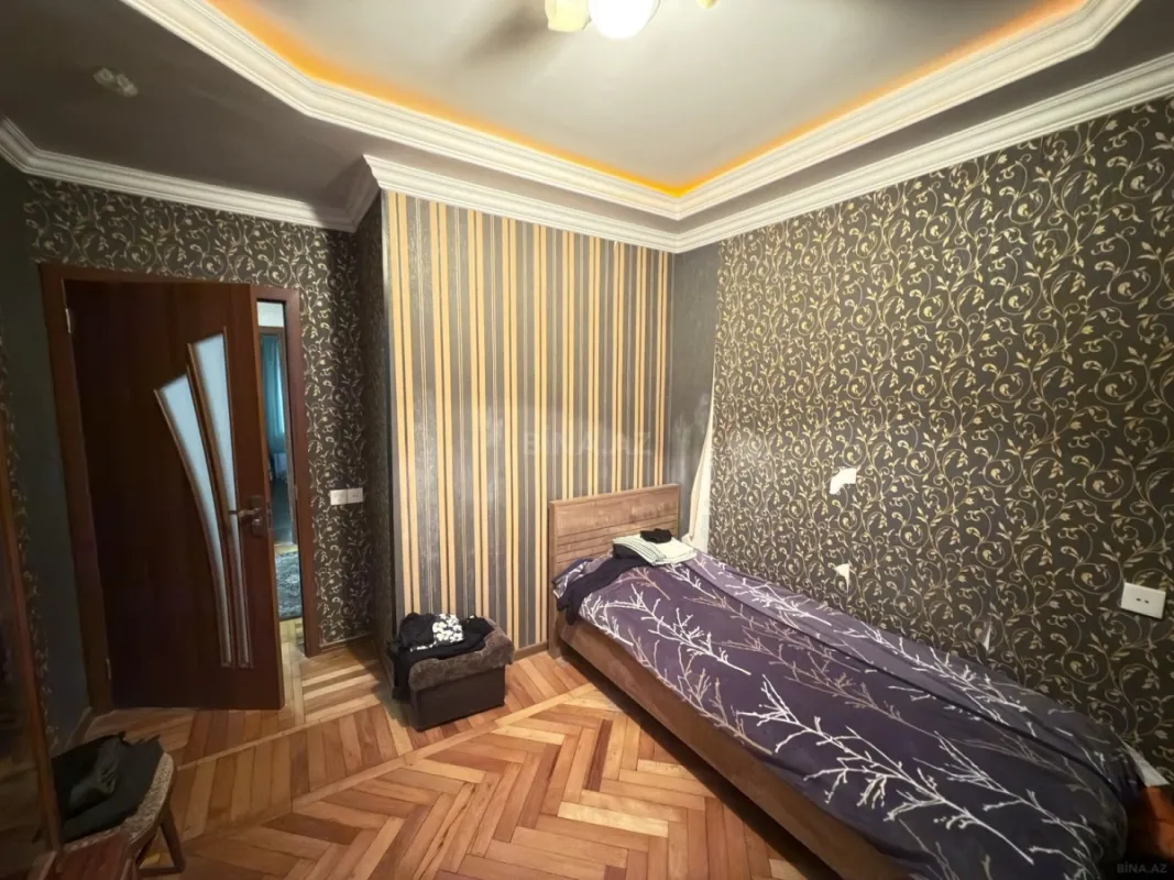 Satılır 5 otaqlı mənzil 115 m²