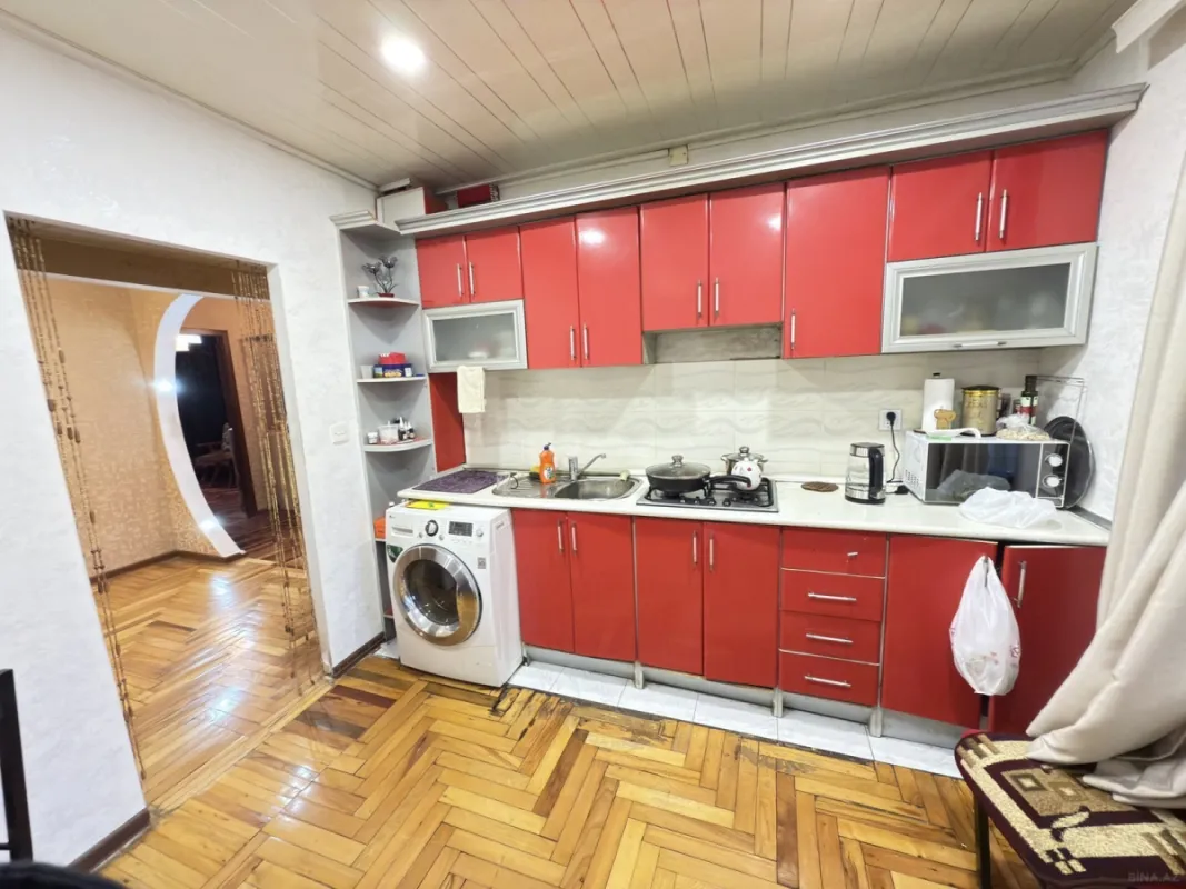 Satılır 5 otaqlı mənzil 115 m²