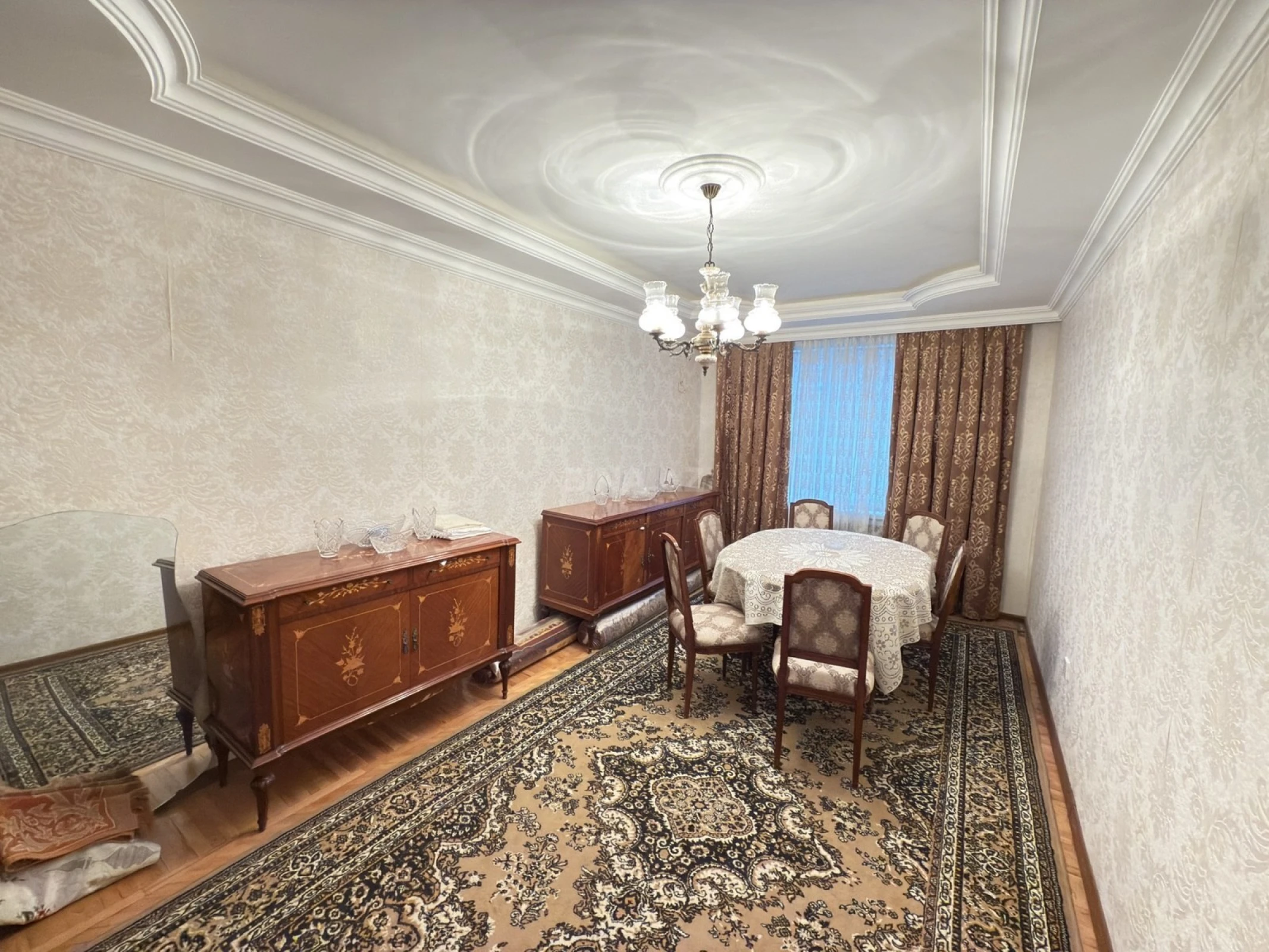 Satılır 5 otaqlı mənzil 115 m²