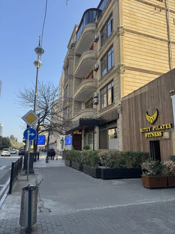 Kirayə verilir obyekt 220 m²