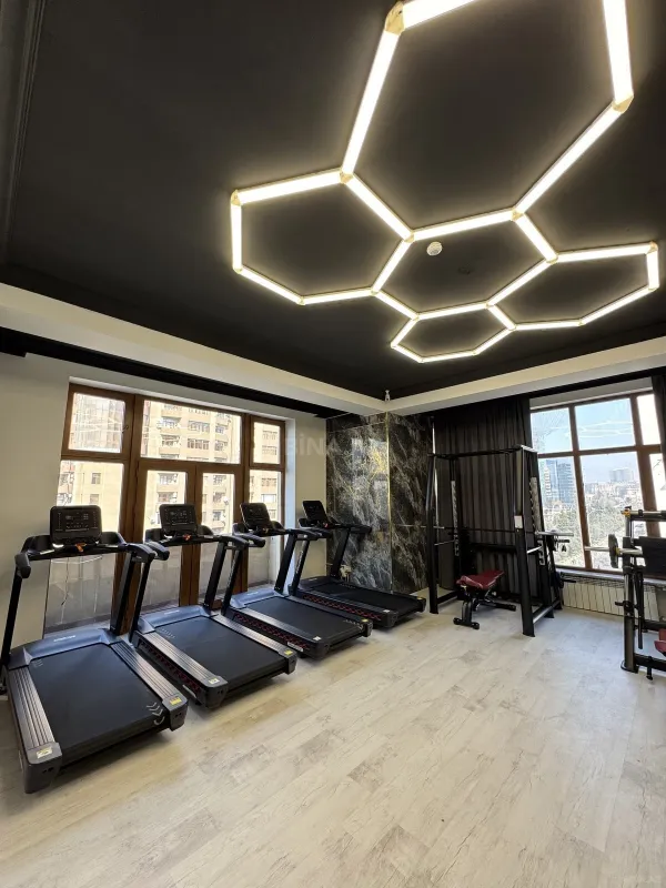 Kirayə verilir obyekt 220 m²