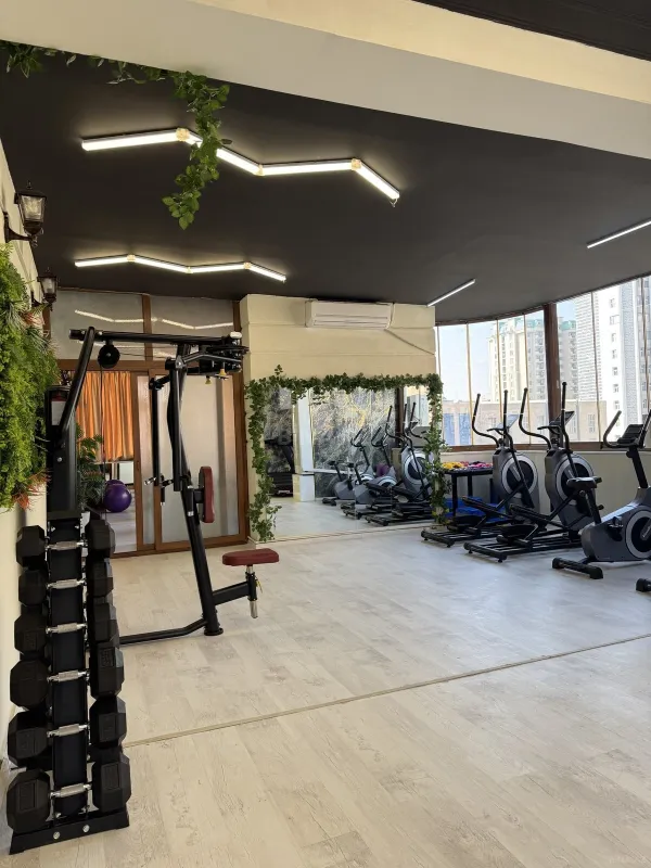 Kirayə verilir obyekt 220 m²