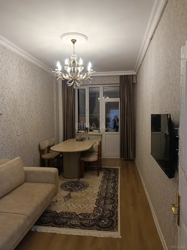 Satılır 2 otaqlı mənzil 72 m²