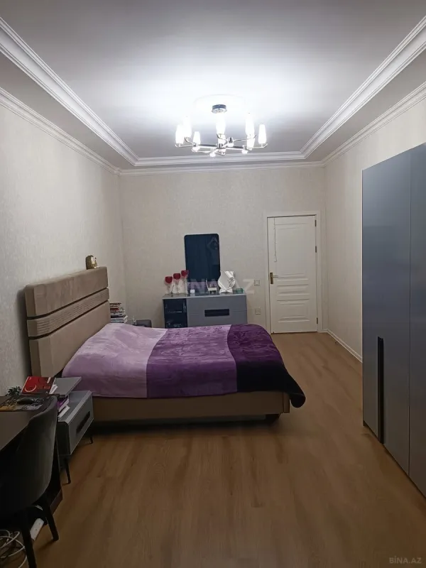 Satılır 2 otaqlı mənzil 72 m²