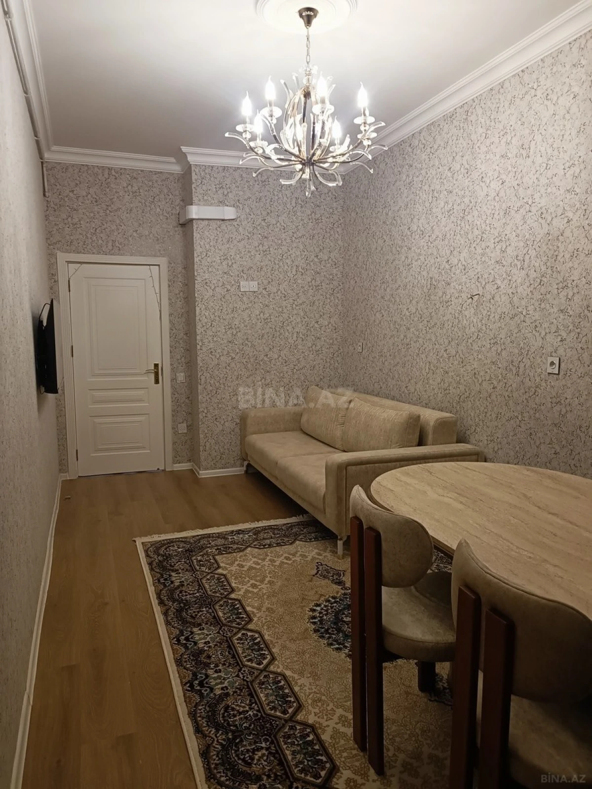 Satılır 2 otaqlı mənzil 72 m²