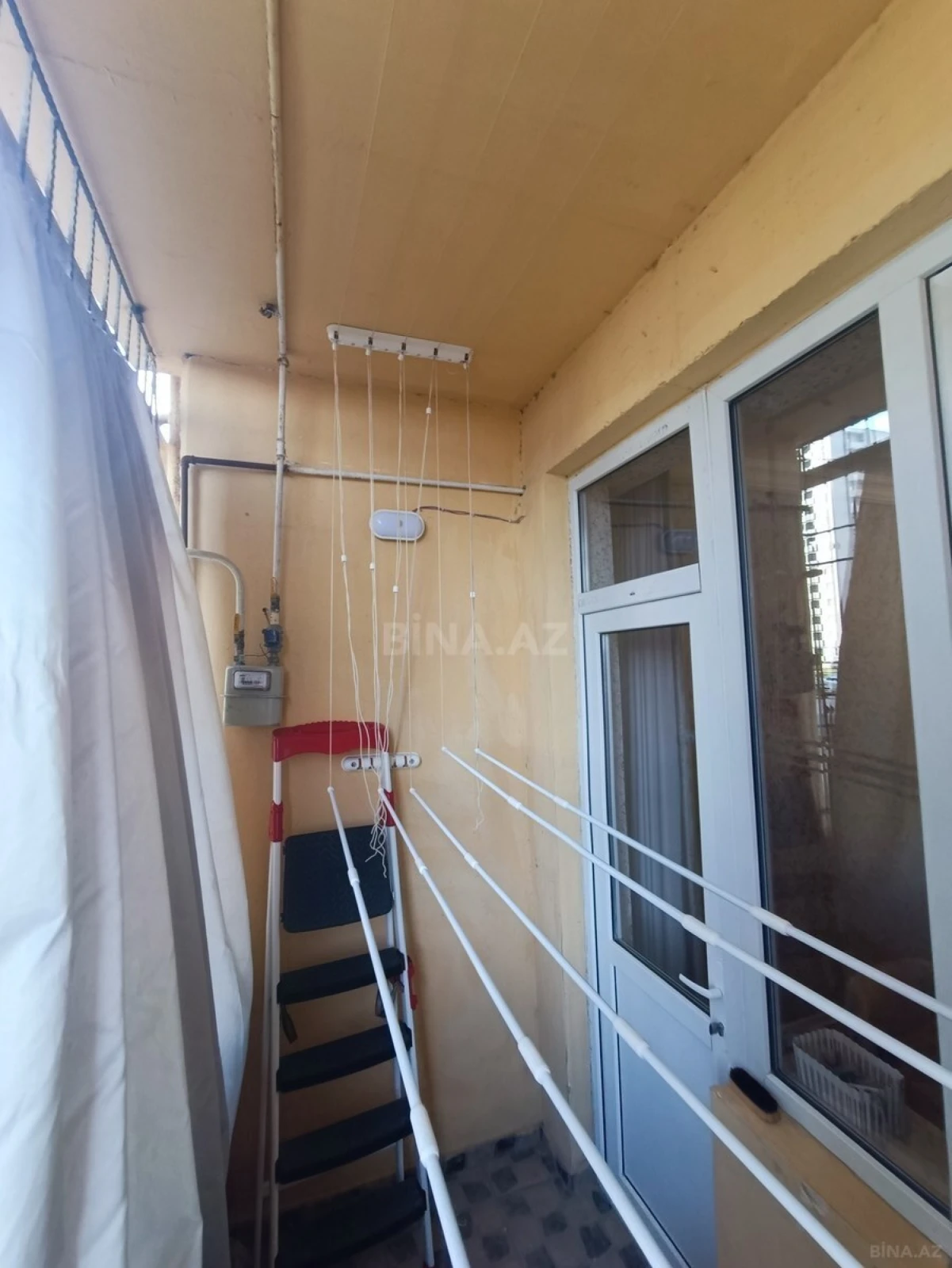 Satılır 2 otaqlı mənzil 72 m²