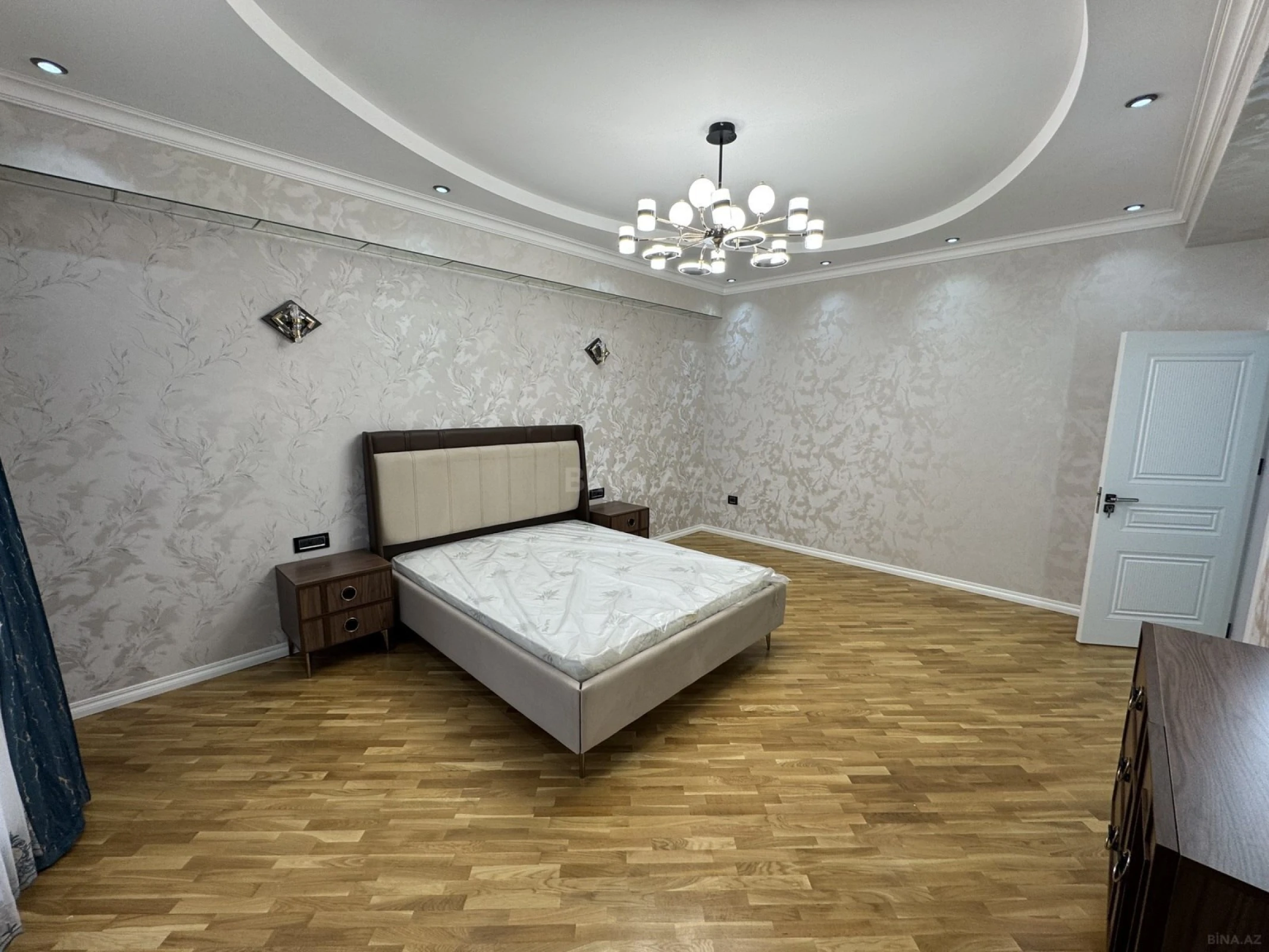 Kirayə verilir 3 otaqlı mənzil 150 m²
