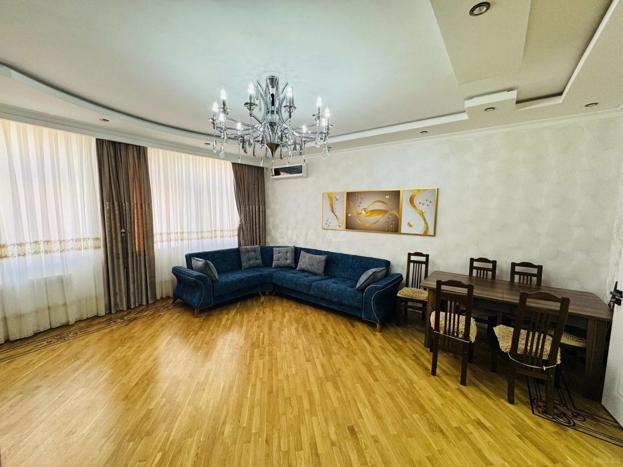 Kirayə verilir 3 otaqlı mənzil 150 m²