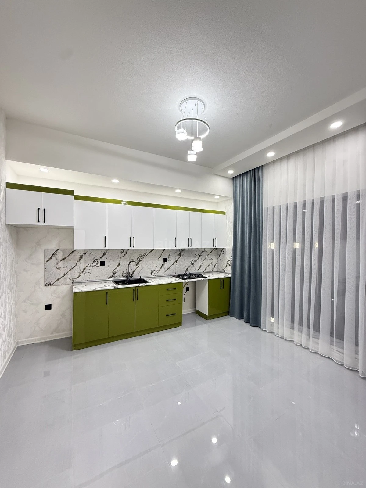 Satılır 4 otaqlı həyət evi 140 m²