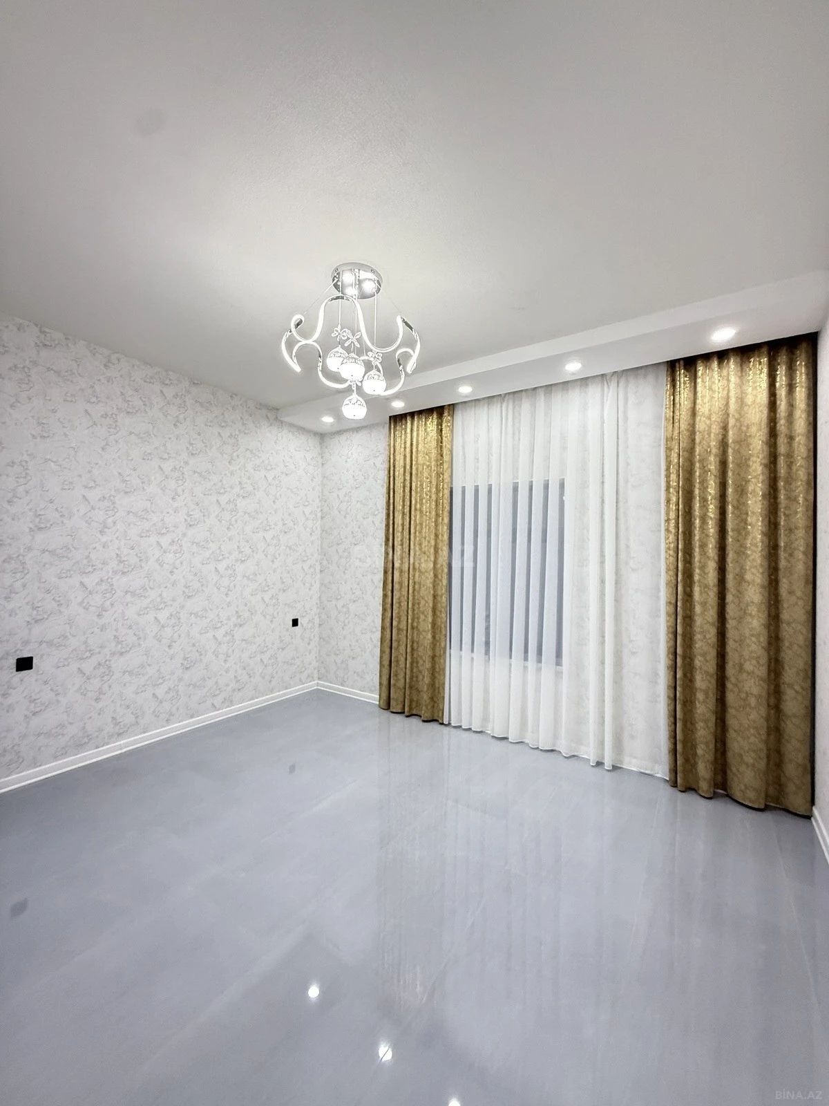Satılır 4 otaqlı həyət evi 140 m²