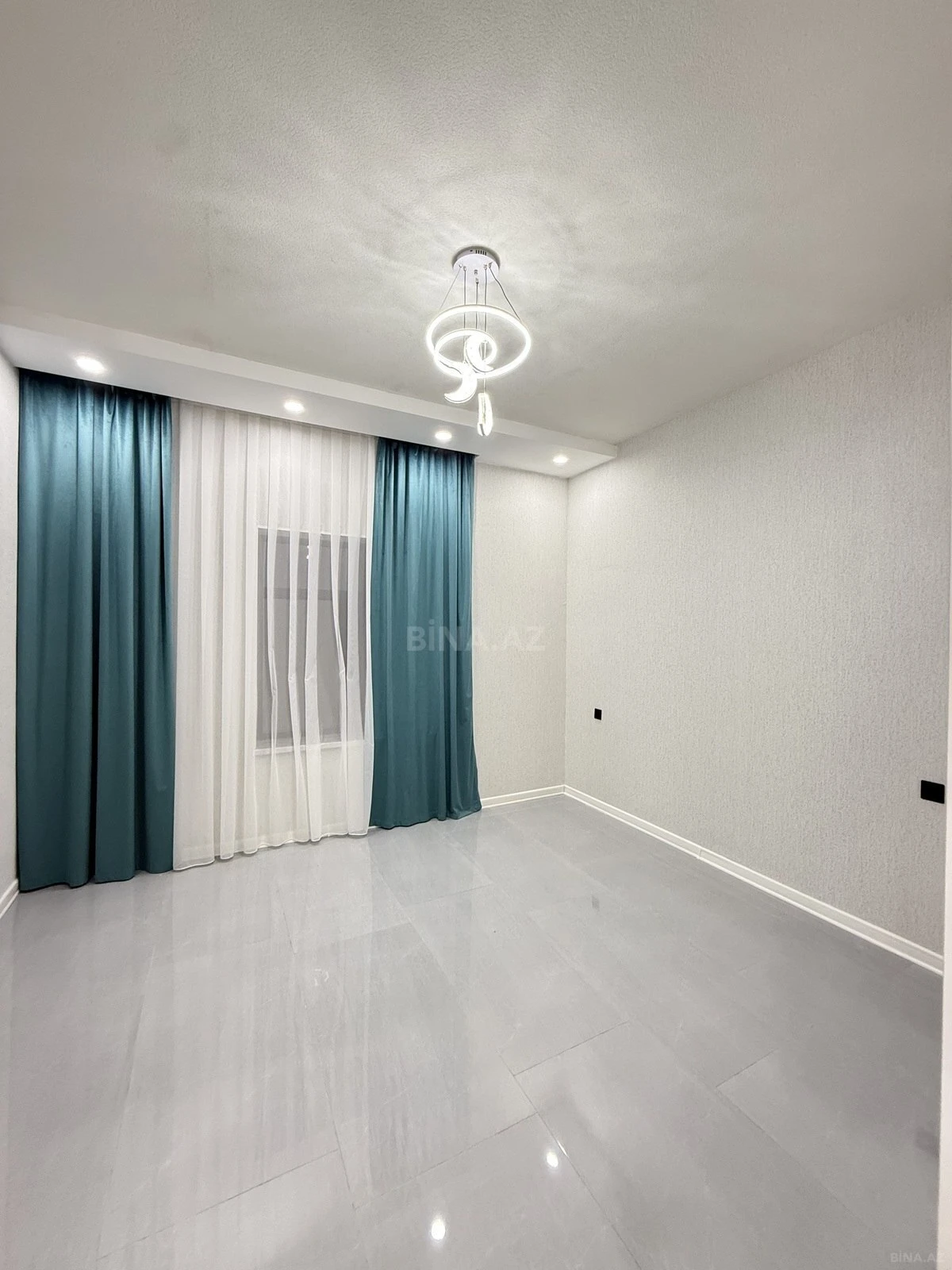 Satılır 4 otaqlı həyət evi 140 m²