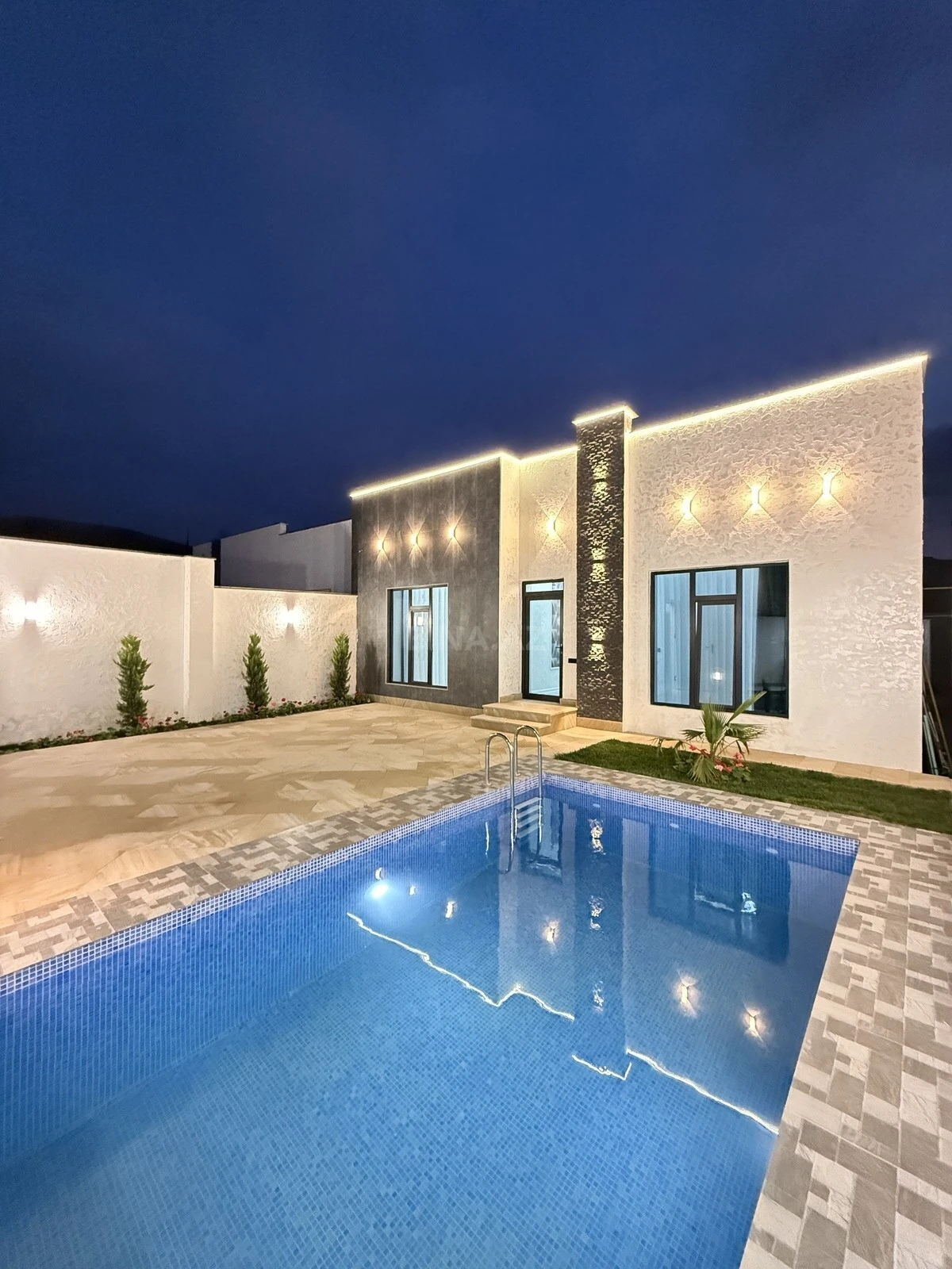 Satılır 4 otaqlı həyət evi 140 m²