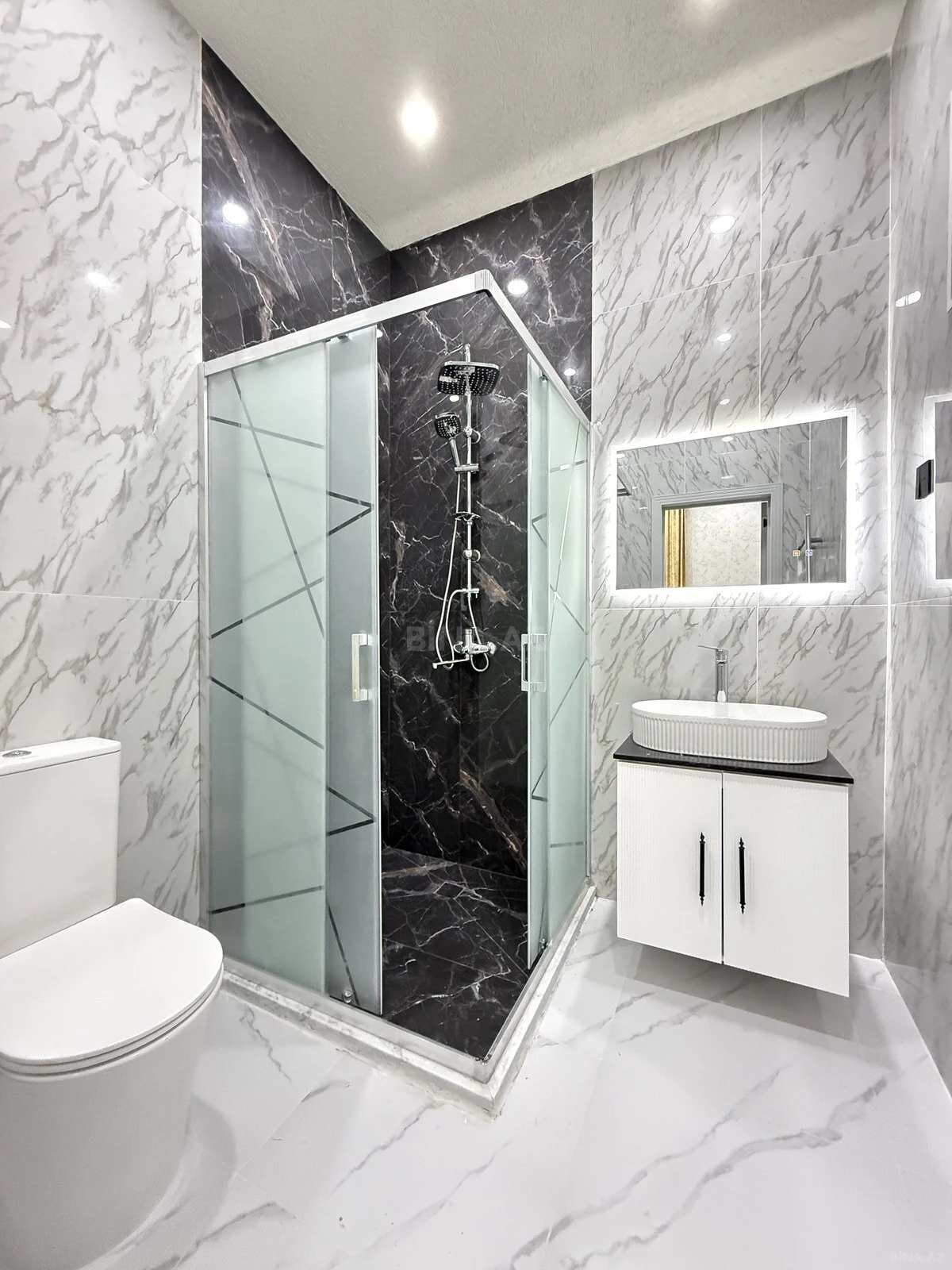 Satılır 4 otaqlı həyət evi 140 m²