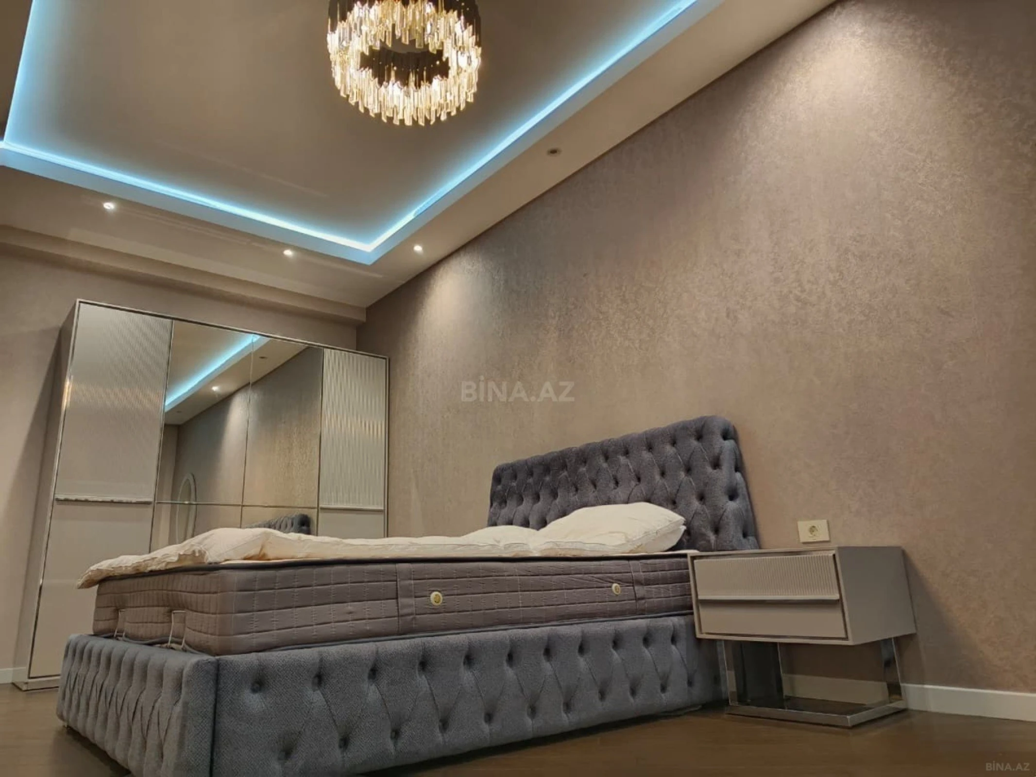 Kirayə verilir 3 otaqlı mənzil 120 m²