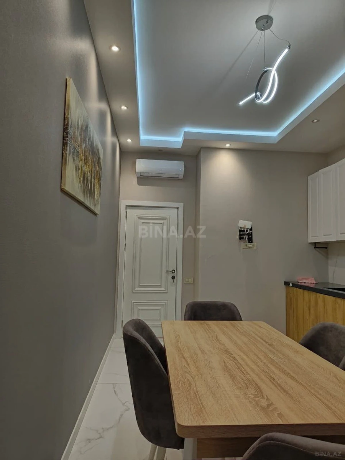 Kirayə verilir 3 otaqlı mənzil 120 m²