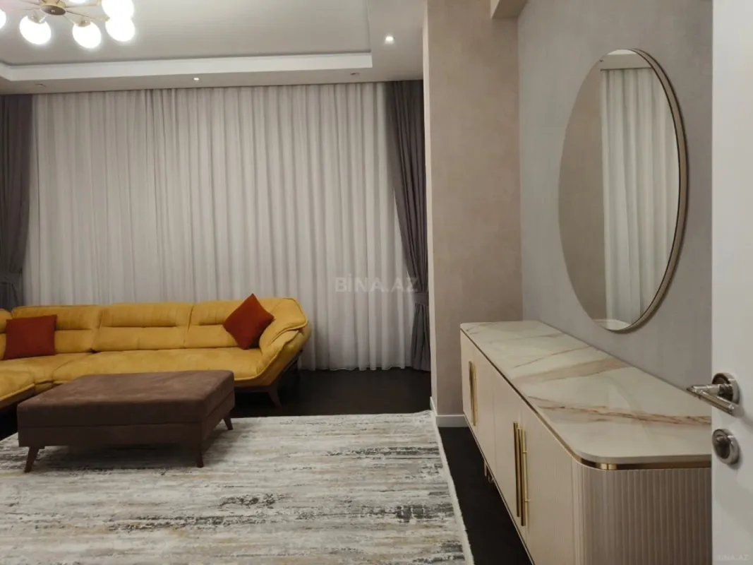 Kirayə verilir 3 otaqlı mənzil 120 m²