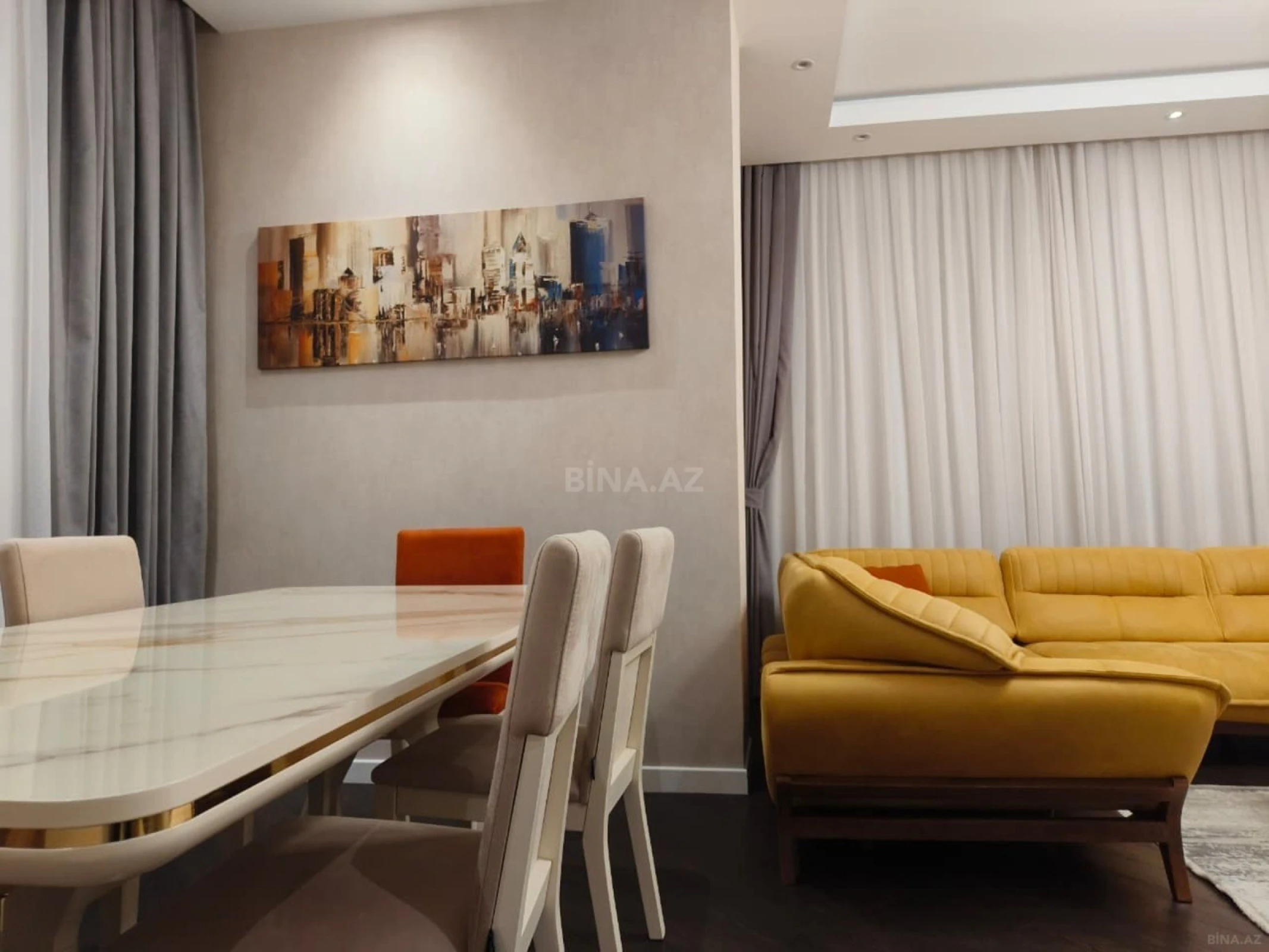 Kirayə verilir 3 otaqlı mənzil 120 m²