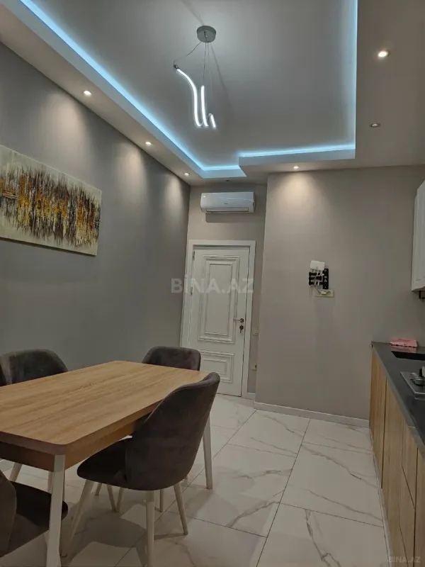 Kirayə verilir 3 otaqlı mənzil 120 m²