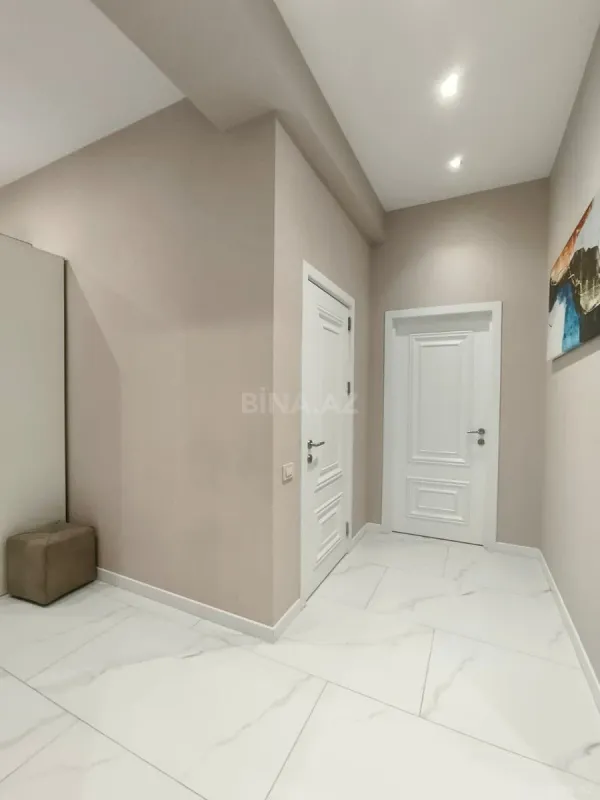 Kirayə verilir 3 otaqlı mənzil 120 m²