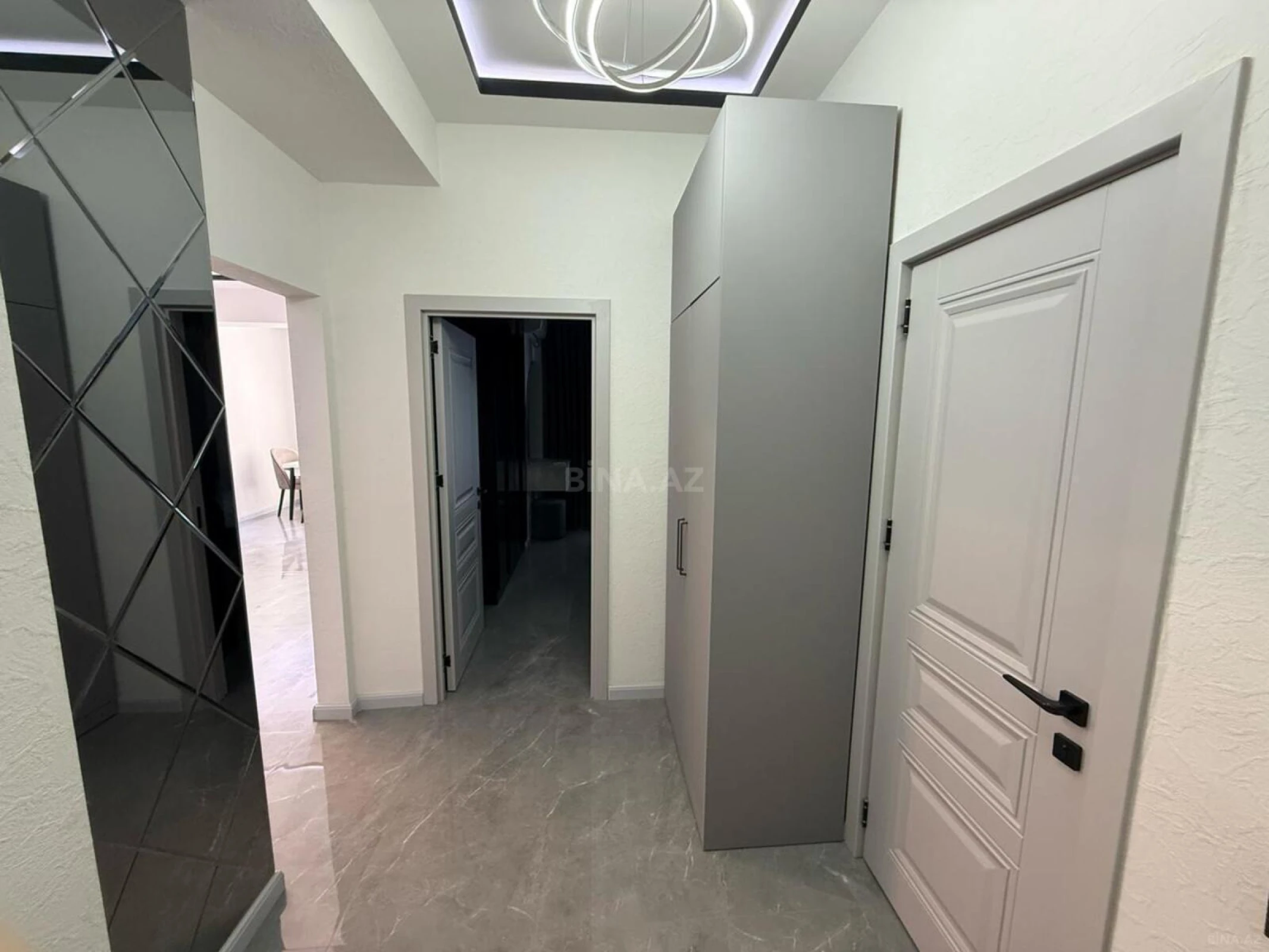Satılır 2 otaqlı mənzil 69 m²