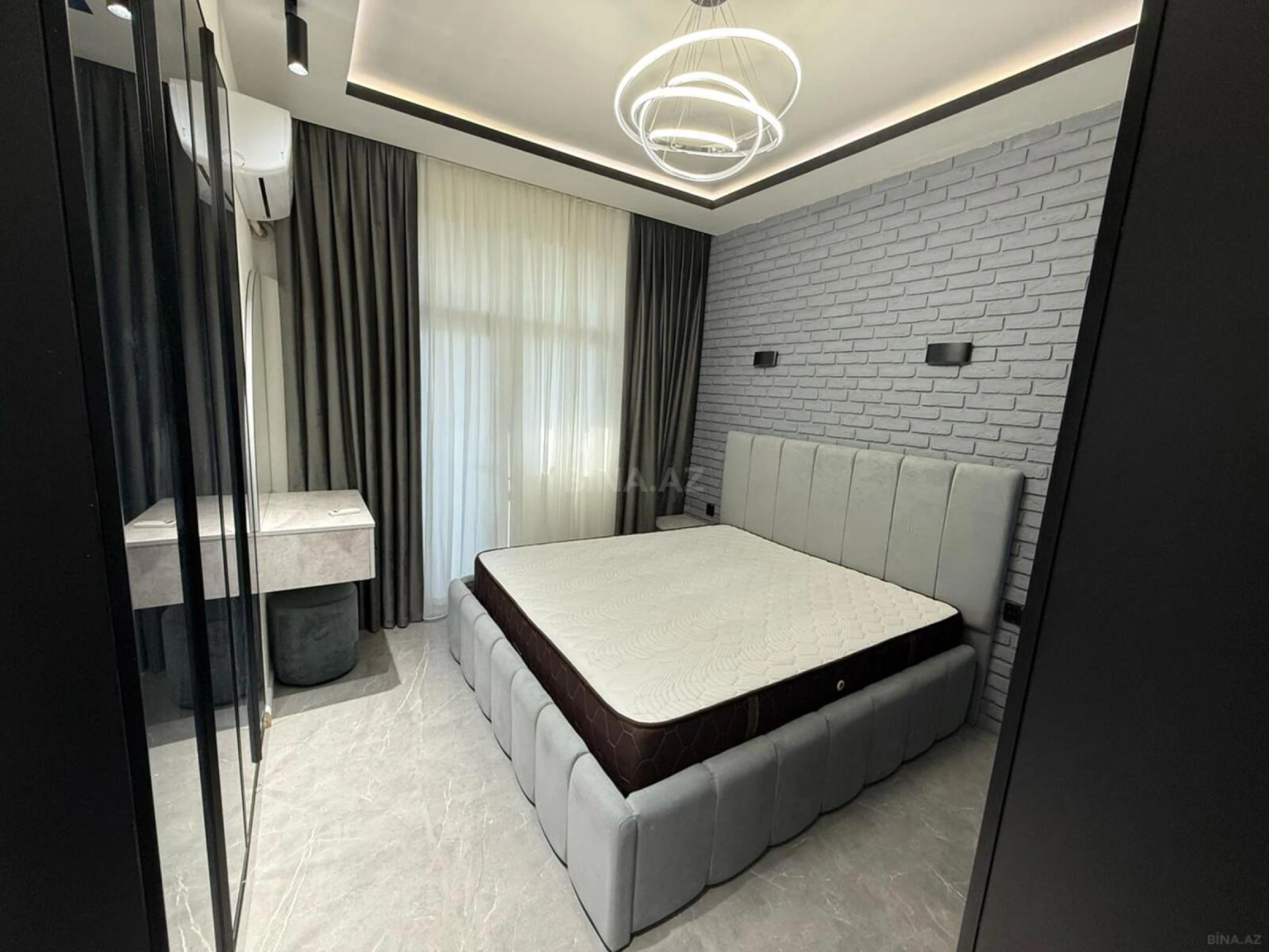 Satılır 2 otaqlı mənzil 69 m²