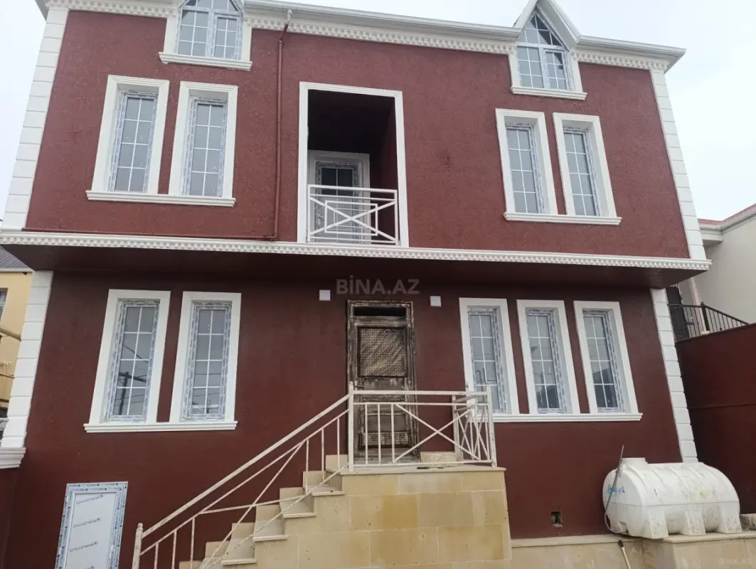 Satılır 6 otaqlı həyət evi 200 m²