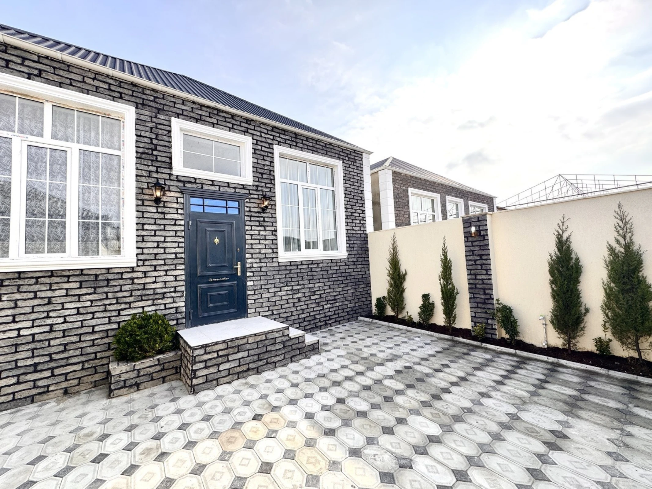 Satılır 4 otaqlı həyət evi 100 m²