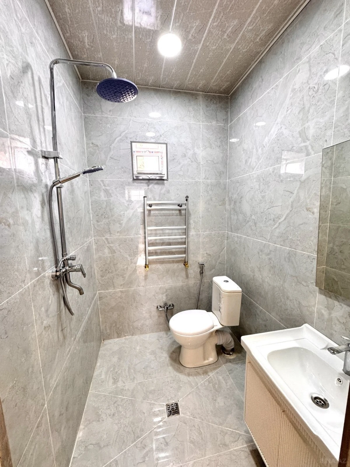 Satılır 4 otaqlı həyət evi 100 m²