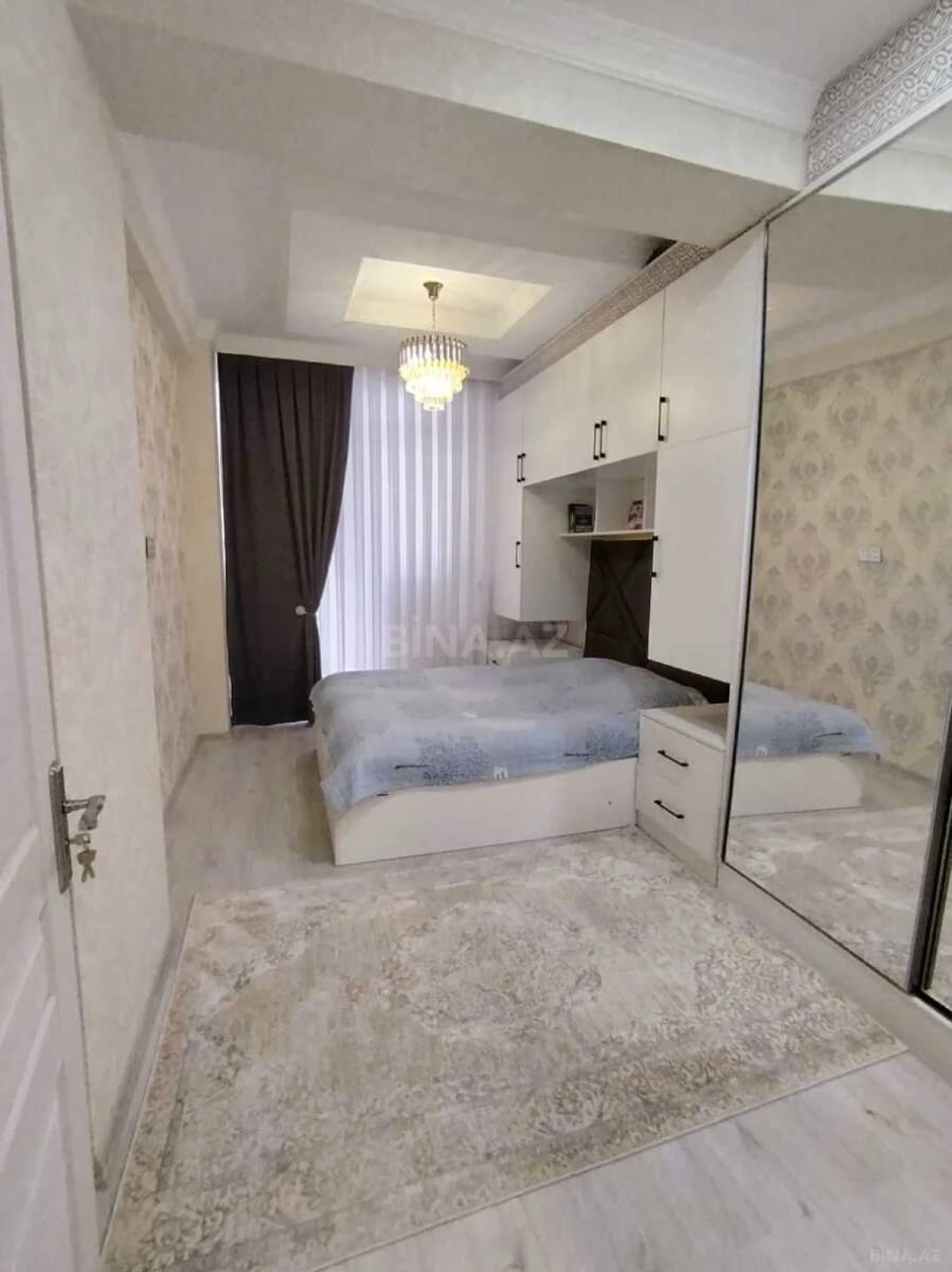 Kirayə verilir 2 otaqlı mənzil 72 m²