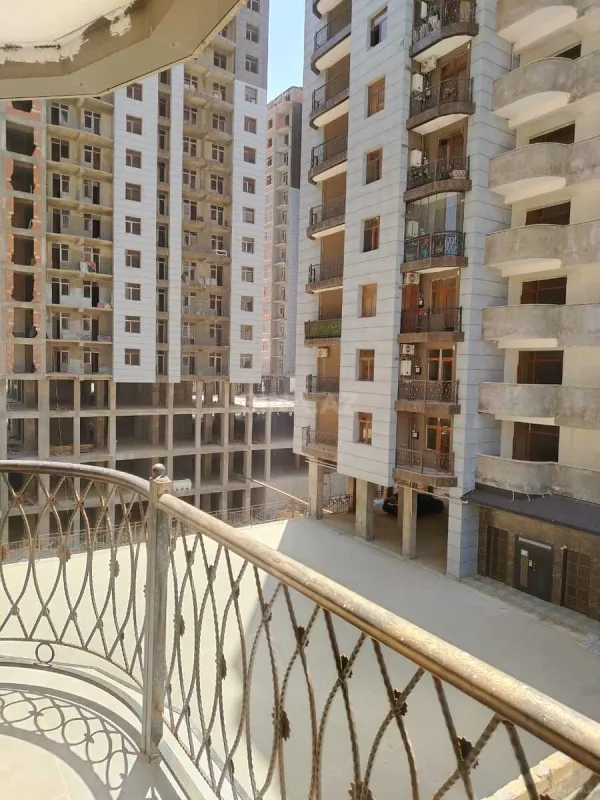 Kirayə verilir 2 otaqlı mənzil 72 m²