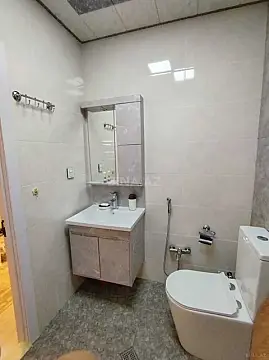 Kirayə verilir 2 otaqlı mənzil 72 m²