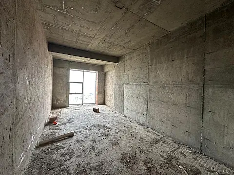 Satılır 1 otaqlı mənzil 64.5 m²