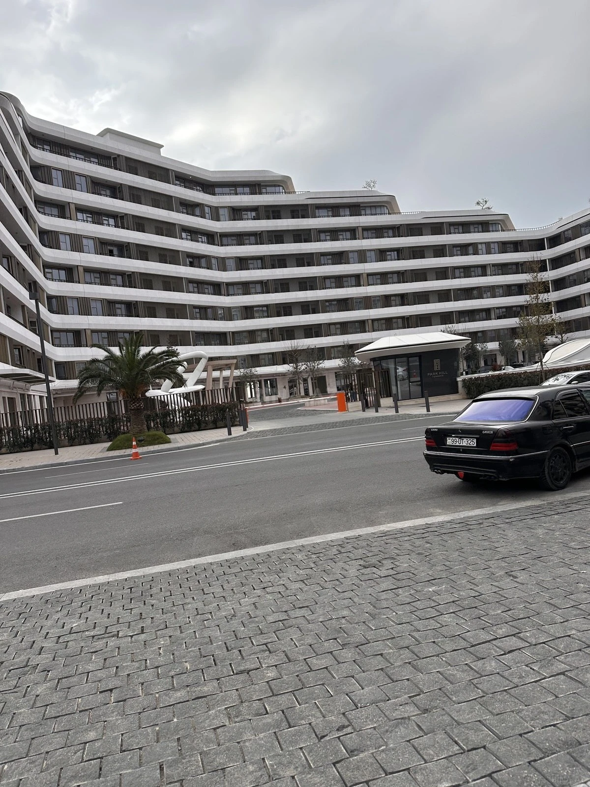 Satılır 3 otaqlı mənzil 140 m²