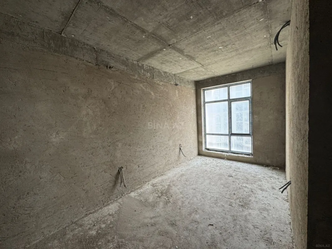 Satılır 3 otaqlı mənzil 140 m²