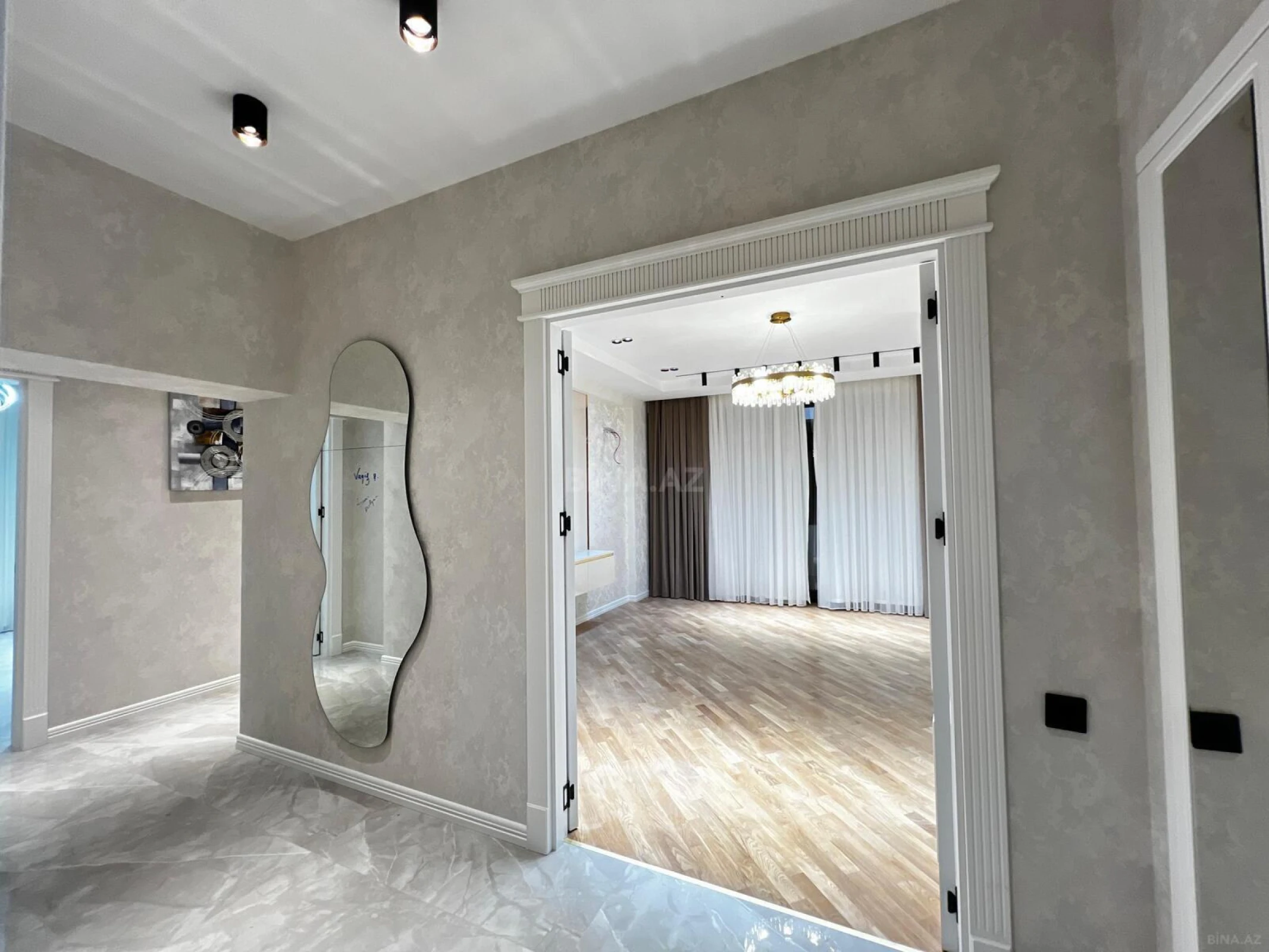 Satılır 3 otaqlı mənzil 115 m²