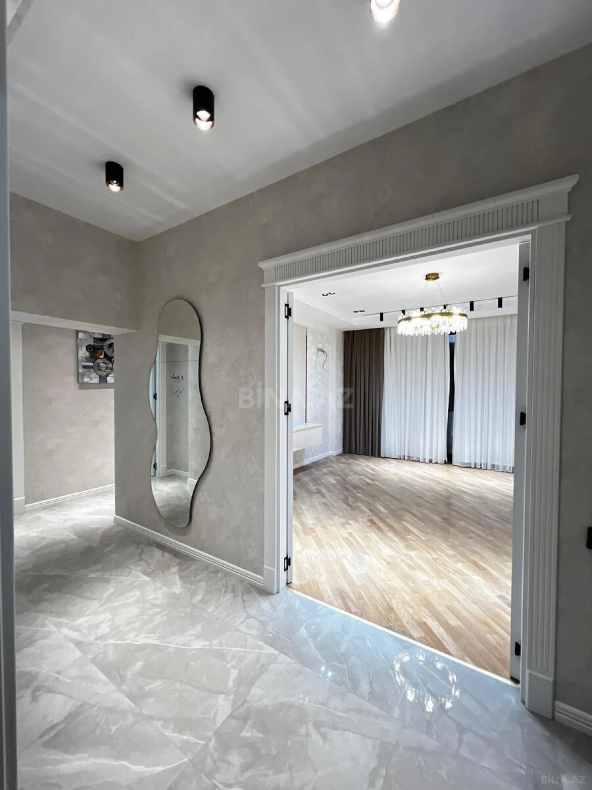 Satılır 3 otaqlı mənzil 115 m²