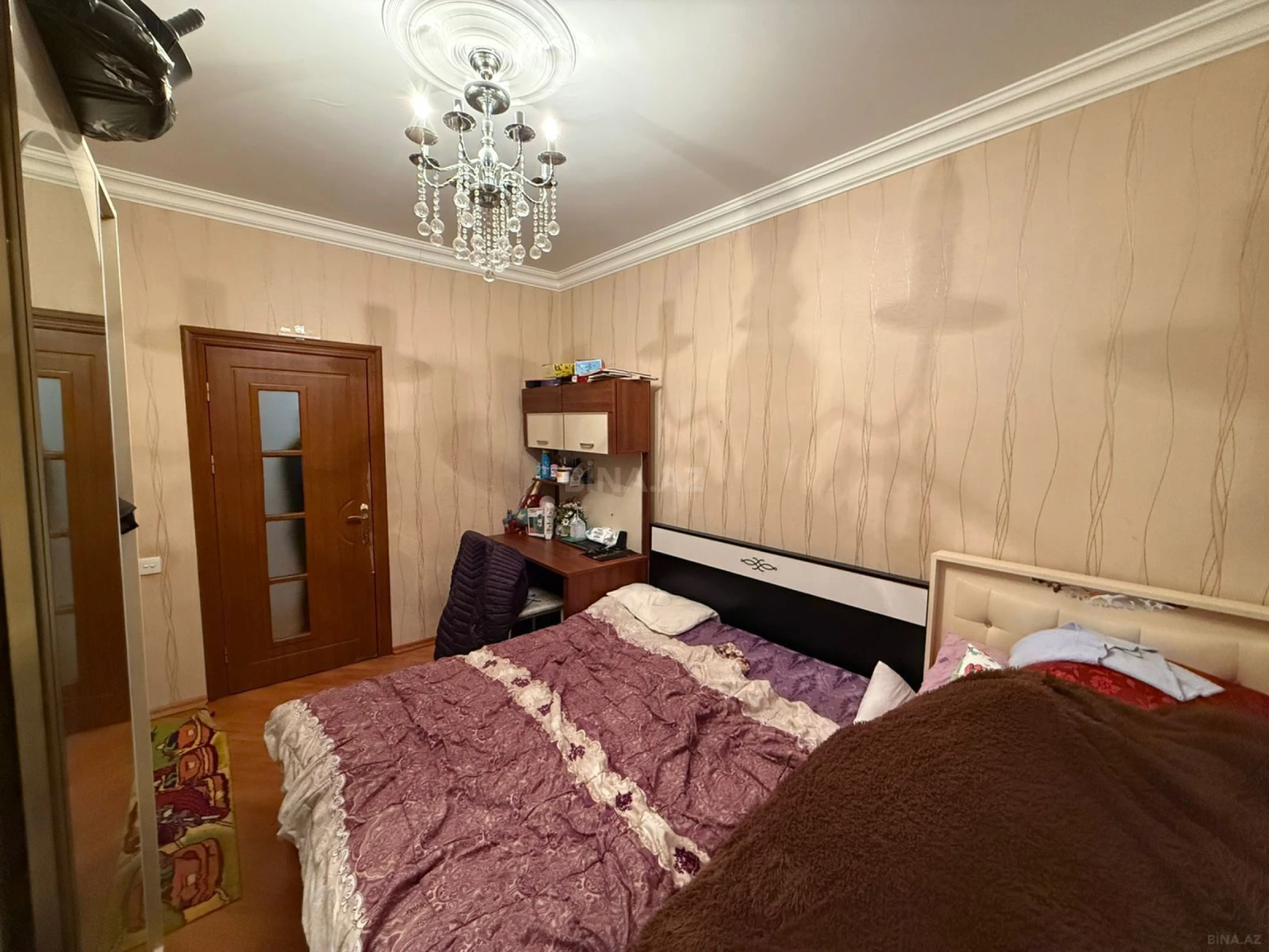 Satılır 5 otaqlı mənzil 125 m²