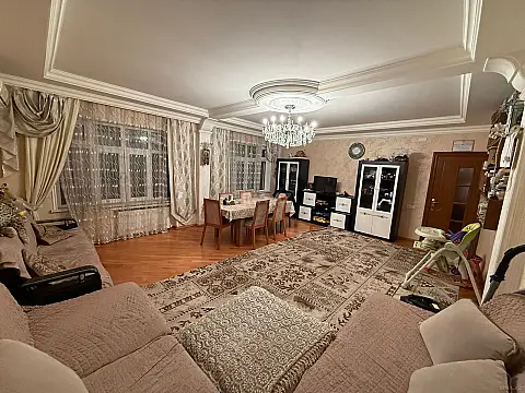 Satılır 5 otaqlı mənzil 125 m² — Bakı, Nizami 5 otaq 125.00 m²