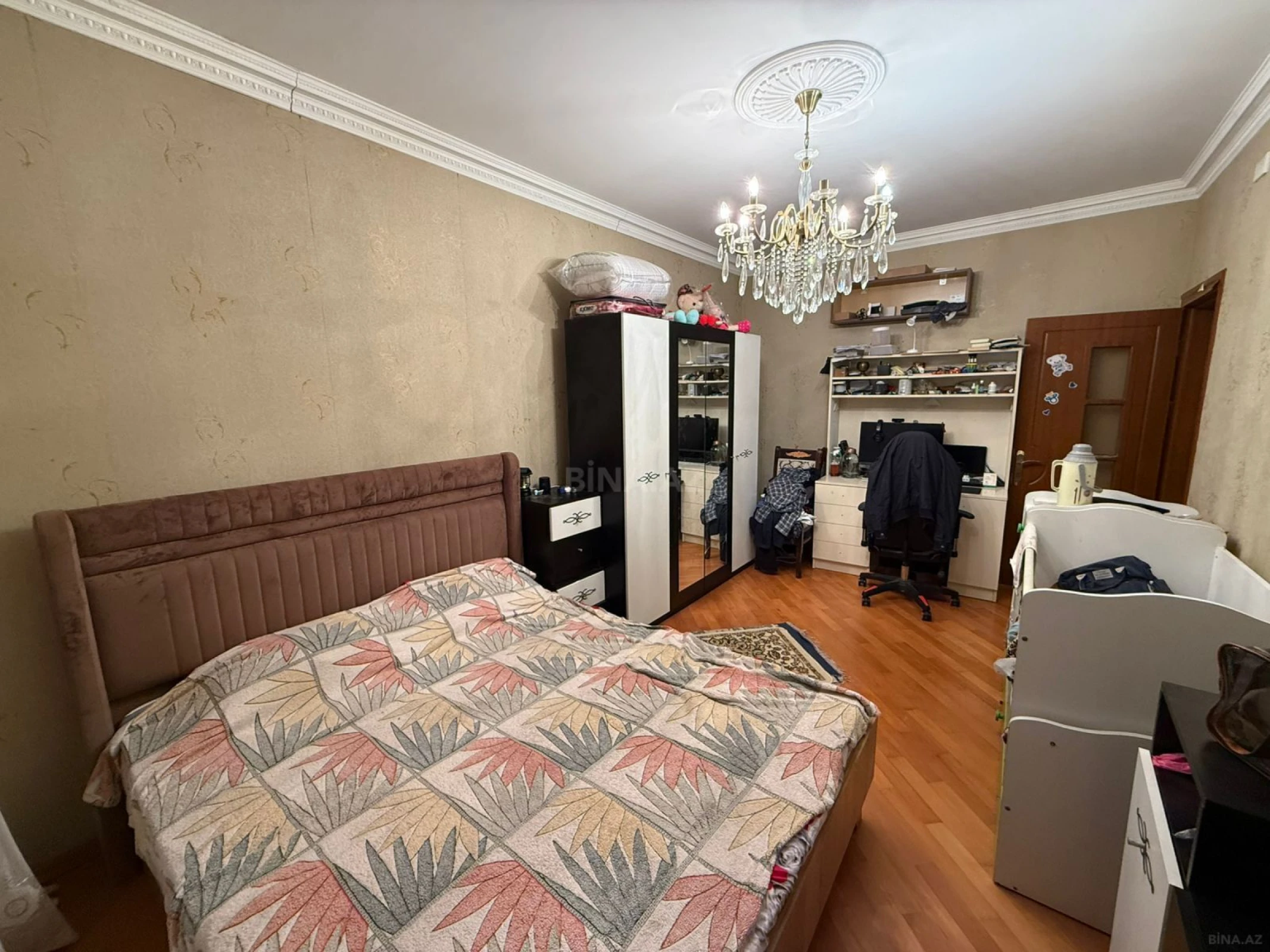 Satılır 5 otaqlı mənzil 125 m²