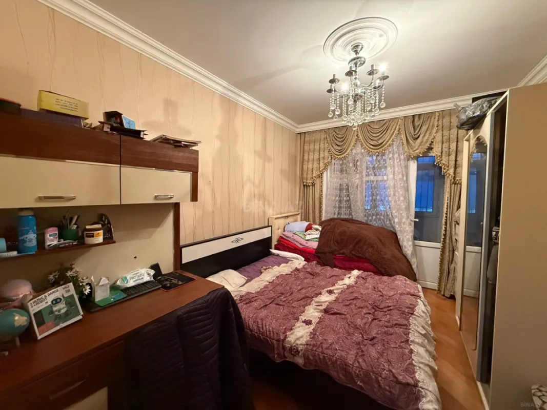 Satılır 5 otaqlı mənzil 125 m²